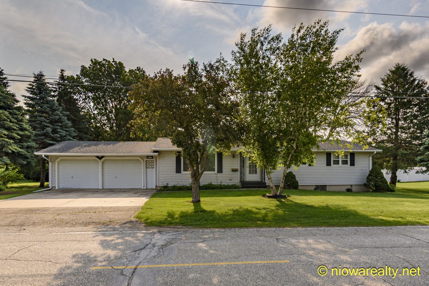 Price Reduced On 319 S. Lincoln